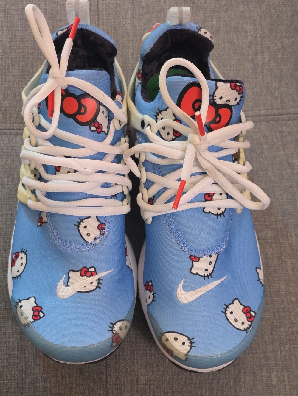 Nike Us Size 9 Blue Hello Kitty Print Lace-Up Sneakers